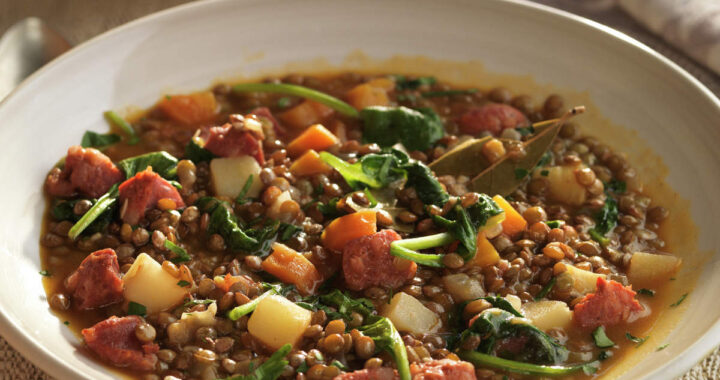 Lentejas estofadas con verduras y chorizo