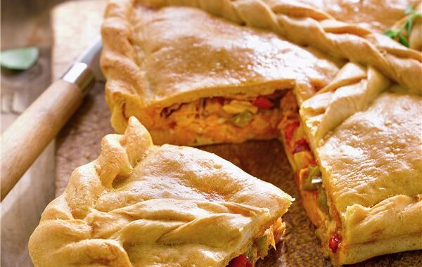 Empanada gallega de atún